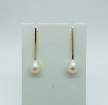 Load image into Gallery viewer, Straight Bar and Pearl Earrings