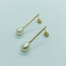 Load image into Gallery viewer, Straight Bar and Pearl Earrings